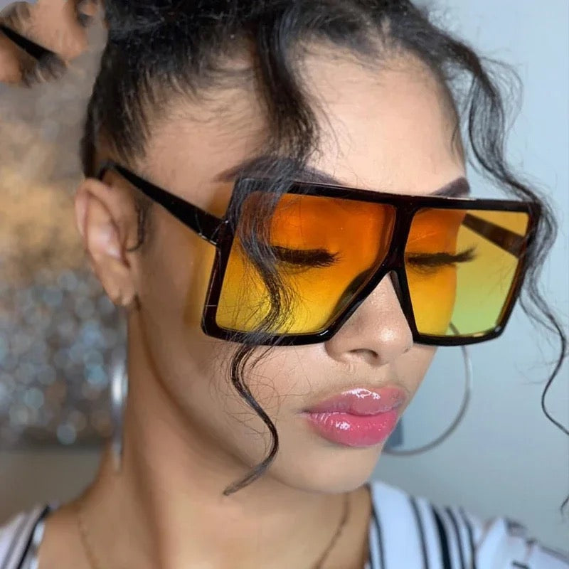 Gafas de sol con montura cuadrada grande
