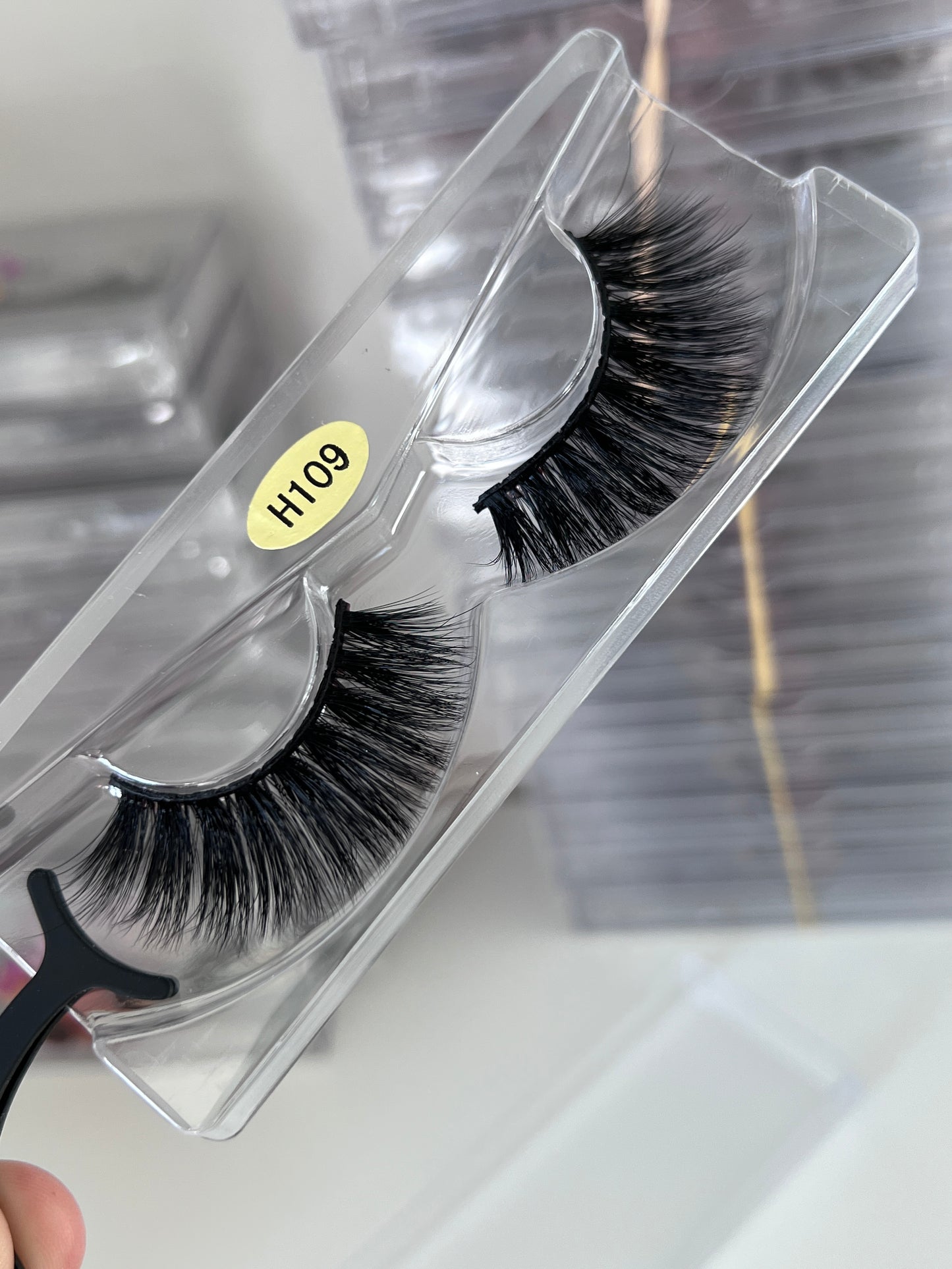 Lash Style- H109